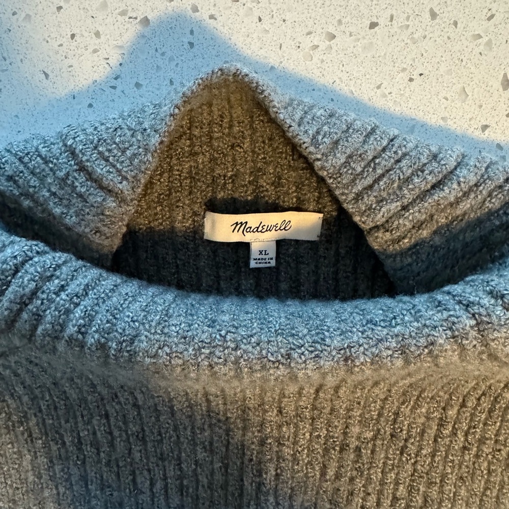 Madewell Women’s Turtleneck Sweater in Heather Gray
